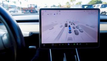 Tesla: Αμερικανική έρευνα για την λειτουργία αυτόνομης οδήγησης έπειτα από σειρά ατυχημάτων