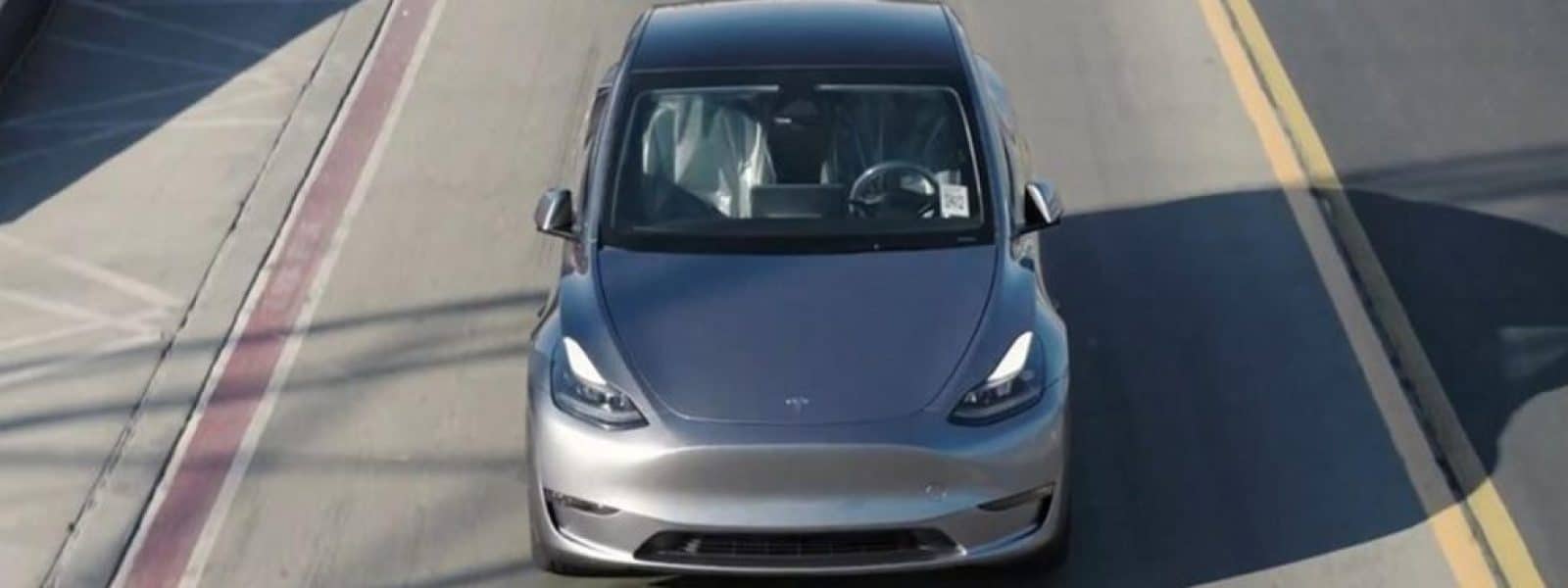 H Tesla δείχνει πως θα οδηγούμε στην Ευρώπη: Το αποτέλεσμα εντυπωσιάζει