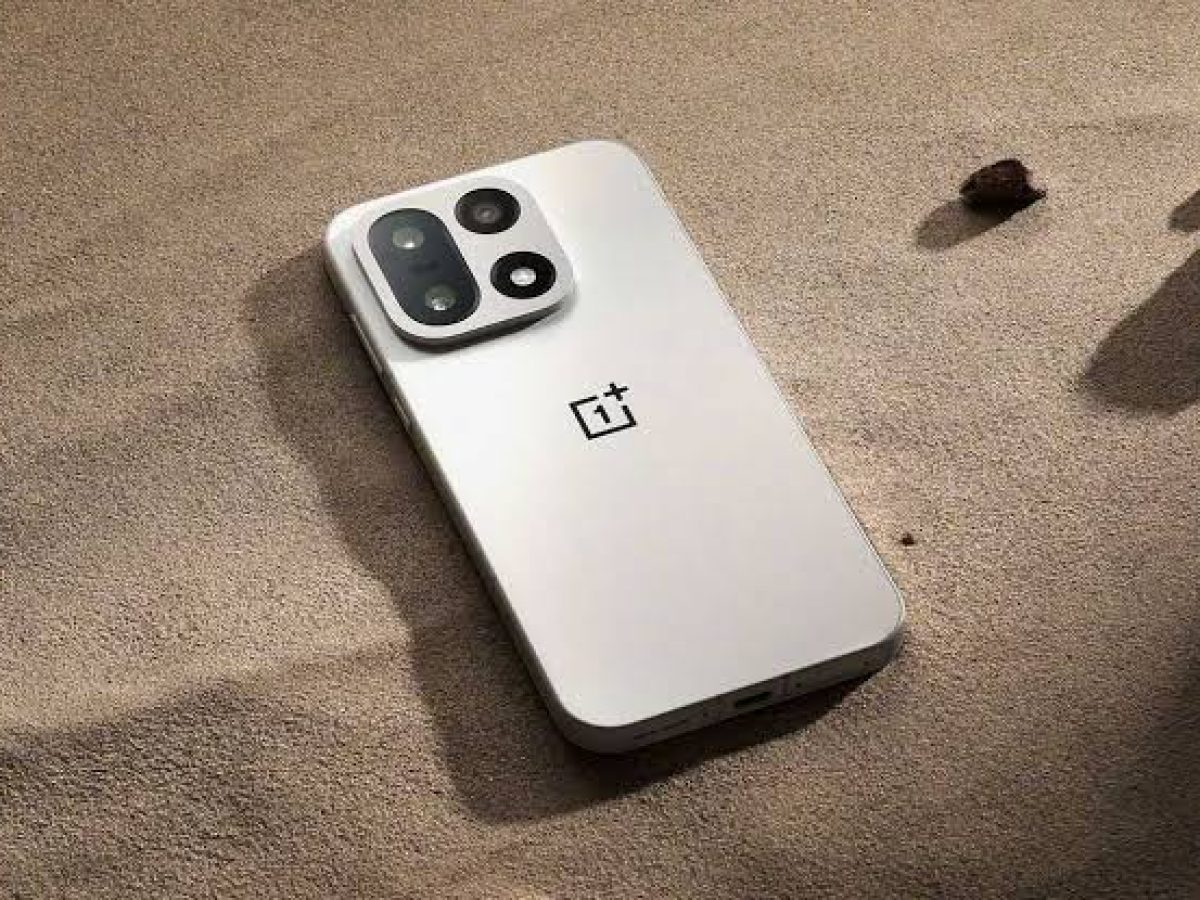 OnePlus 15T: &Alpha;&pi;&omicron;&kappa;&alpha;&lambda;ύ&phi;&theta;&eta;&kappa;&alpha;&nu; &omicron;&iota; &beta;&alpha;&sigma;&iota;&kappa;έ&sigmaf; &pi;&rho;&omicron;&delta;&iota;&alpha;&gamma;&rho;&alpha;&phi;έ&sigmaf; &tau;&omicron;&upsilon;