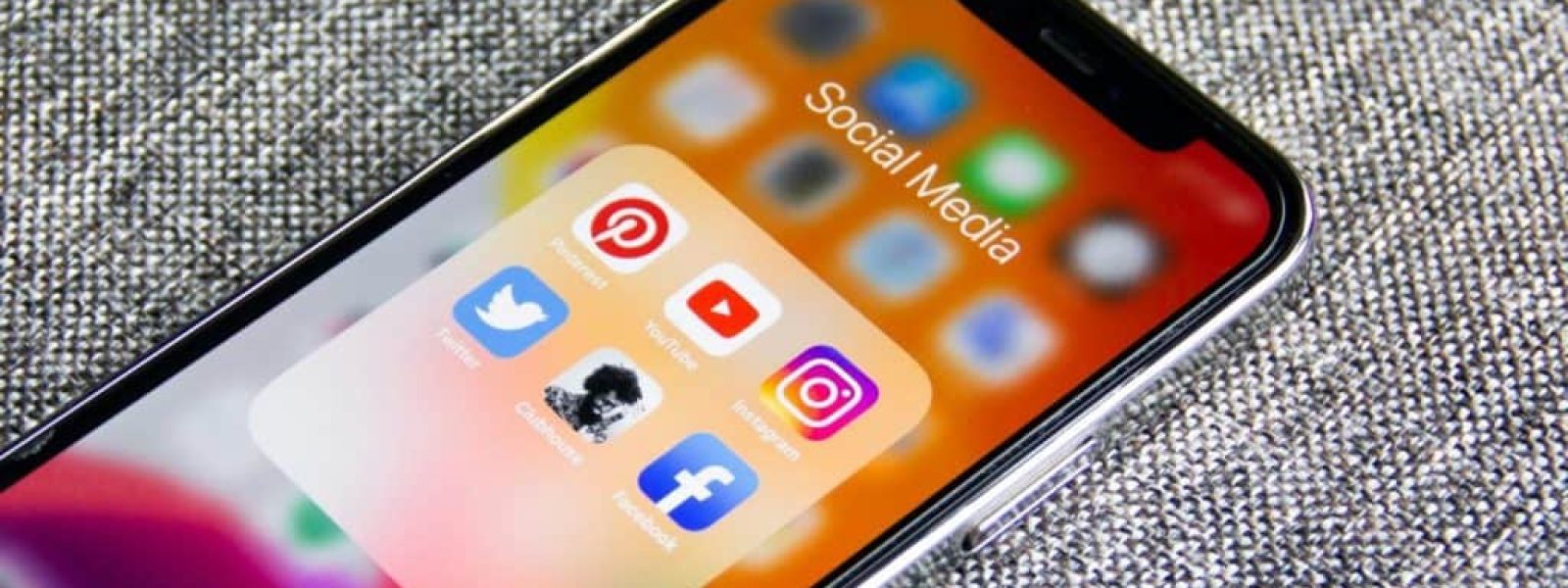 Αποκαλυπτική έρευνα για τα social media: Το TikTok οδηγεί σε «σήψη εγκεφάλου»