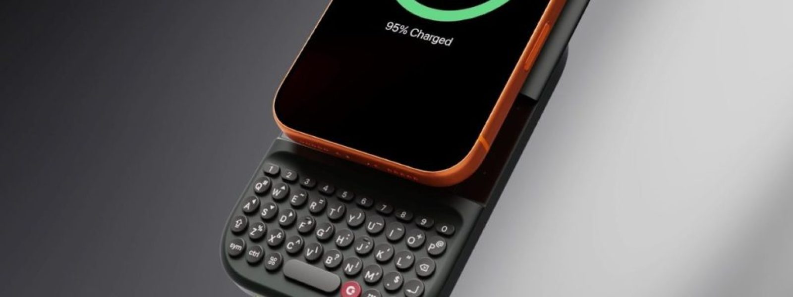 Αυτό το πληκτρολόγιο για iPhone φέρνει την εμπειρία BlackBerry και επεκτείνει την μπαταρία του τηλεφώνου
