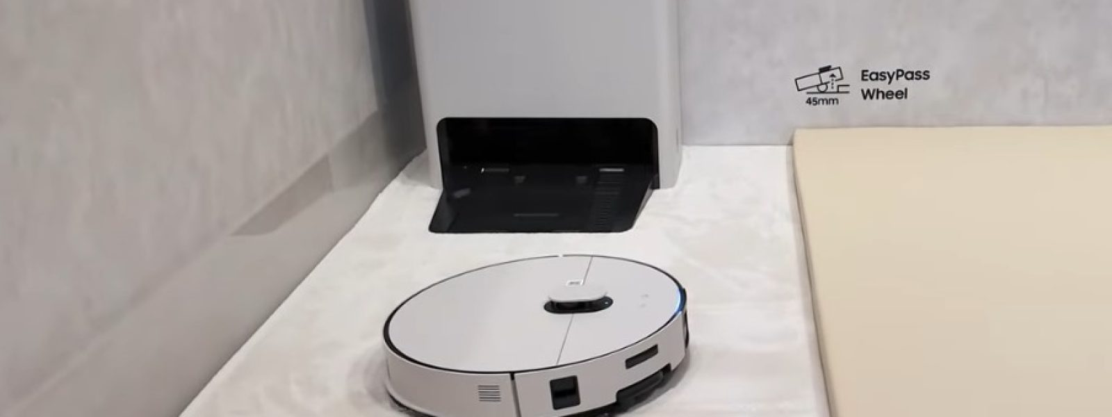 Η Samsung αποκάλυψε το Bespoke AI Jet Bot Steam Ultra: Τη ρομποτική σκούπα που αναγνωρίζει και υγρά