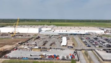 Η xAI αγόρασε κτίριο για να κατασκευάσει το τρίτο κέντρο δεδομένων της