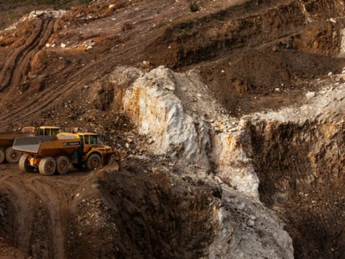 ΗΠΑ vs Κίνα στα κρίσιμα ορυκτά
