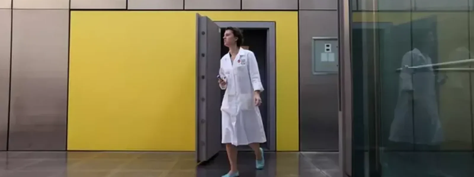 Τι ακριβώς κρύβεται μέσα στο μεγαλύτερο «κουτί της Ημέρας της Κρίσης» στον κόσμο; Θα μας σώσει;