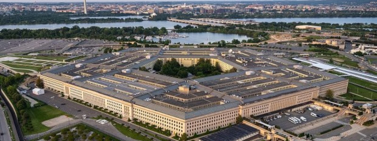 To Πεντάγωνο απειλεί την Anthropic για την άρνησή της να επιτρέψει όπλα ΑΙ