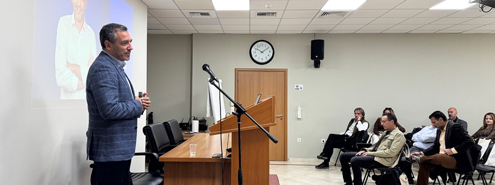 Η ELPEN επέλεξε τη Knowcrunch για την εκπαίδευση των στελεχών της στο Content Marketing και στα AI εργαλεία