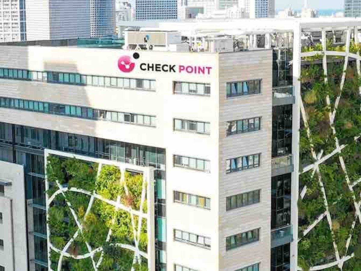 Η Έκθεση Κυβερνοασφάλειας 2026 της Check Point Software αποκαλύπτει ιστορικά υψηλά επίπεδα παγκόσμιων επιθέσεων, καθώς η AI επιταχύνει το τοπίο των απειλών