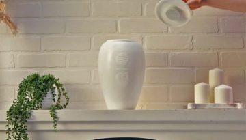 Η νέα τεφροδόχος του Spotify σας επιτρέπει να αποδημήσετε «εις τόπον χλοερόν» μετά μουσικής