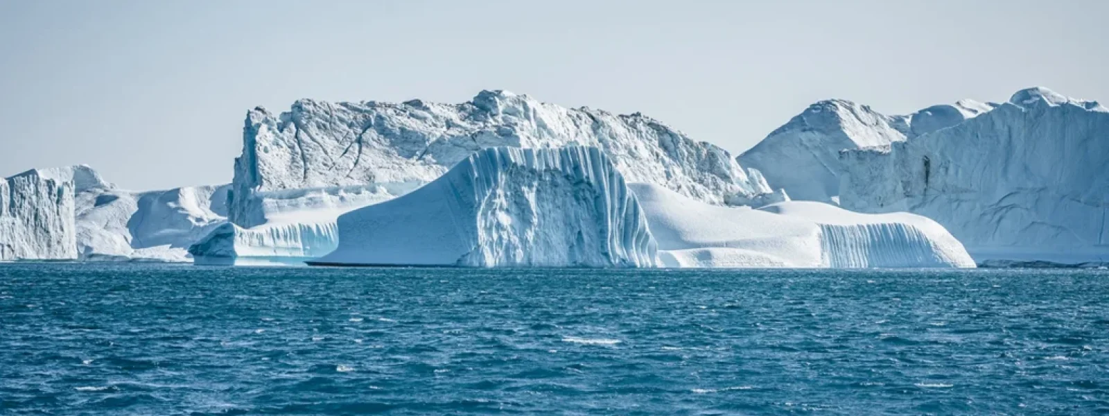 Τεχνητή Νοημοσύνη «χαρτογραφεί» τα παγόβουνα: Η επαναστατική μέθοδος του British Antarctic Survey
