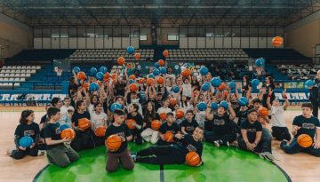 Το “Bouncing for Good” ενώνει δυνάμεις με τον Ολυμπιακό και τον Παναθηναϊκό για να εμπνεύσει τη νέα γενιά