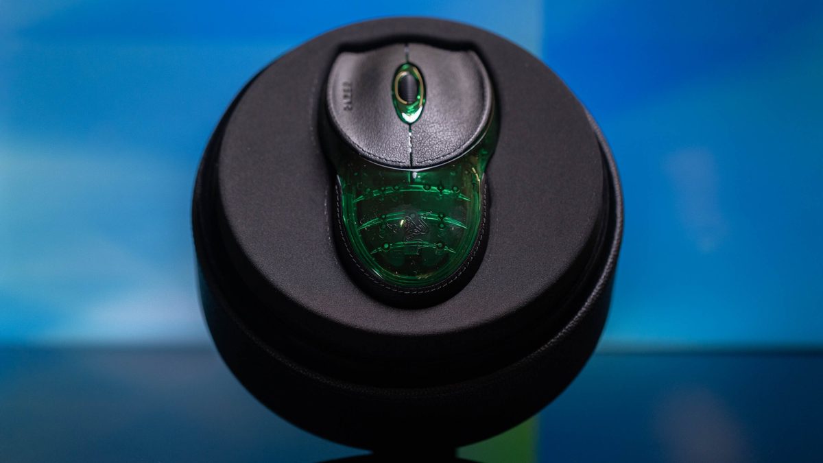 Hands-On-me-to-Razer