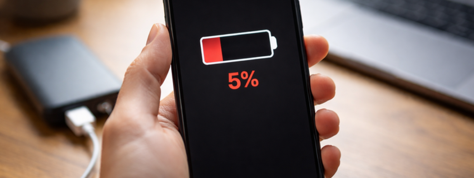 Smartphone battery anxiety: Γιατί η αυτονομία παραμένει το μεγαλύτερο πρόβλημα