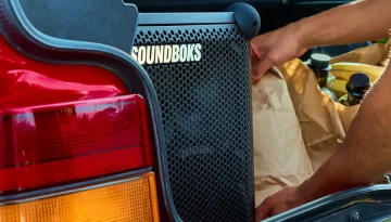 Soundboks Mix: μικρές συναυλίες στην παραλία