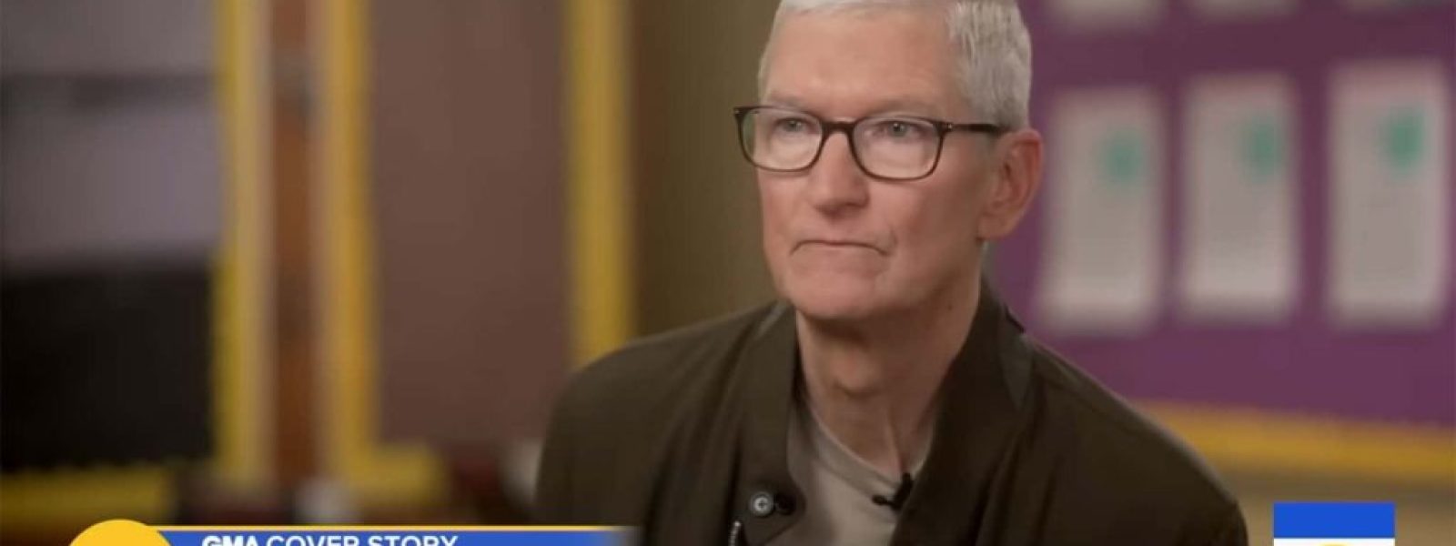 Tim Cook: «Μην κοιτάτε το κινητό περισσότερο απ’ ό,τι τα μάτια των ανθρώπων»