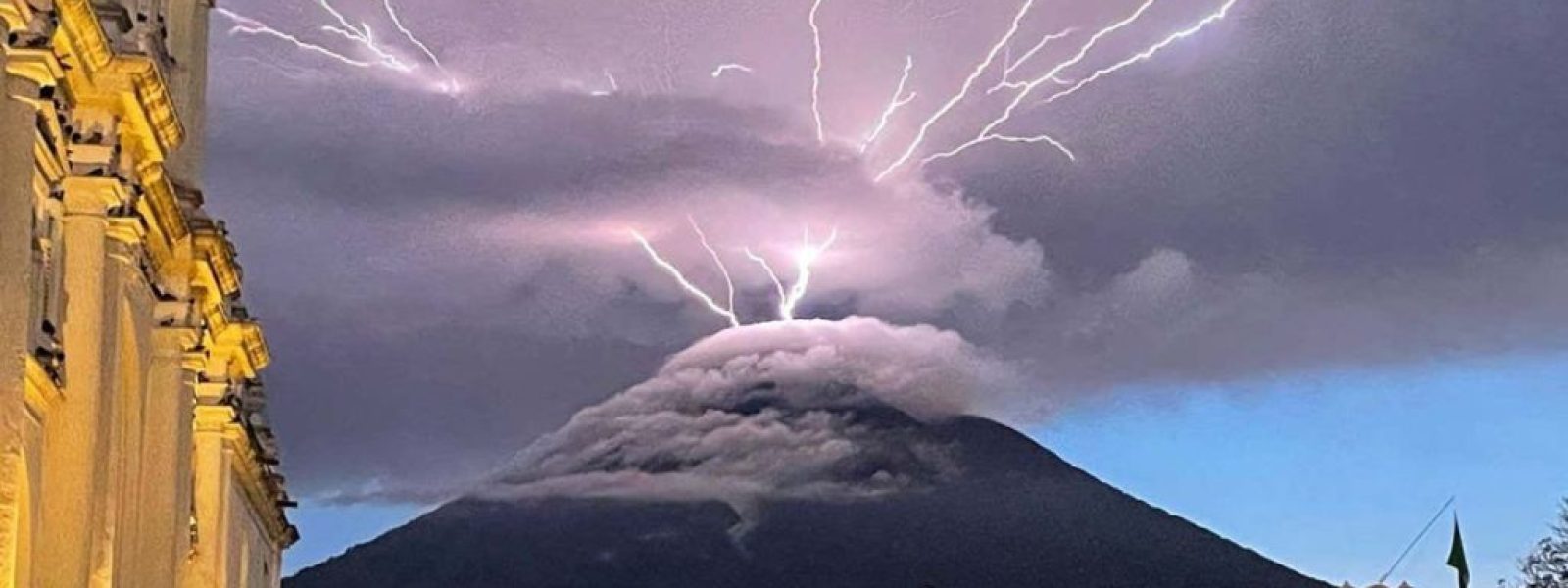 Λύθηκε το μυστήριο των ηφαιστειακών κεραυνών