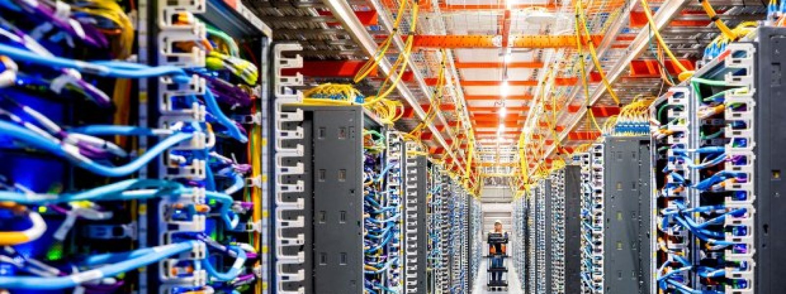 Νέο πρόβλημα στο cloud της Amazon λόγω των επιθέσεων drone στη Μέση Ανατολή