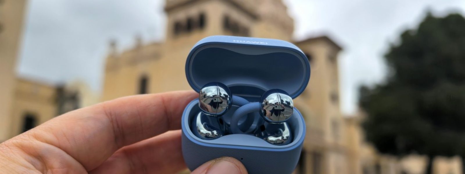 Βαρκελώνη: Τα καλύτερα αξιοθέατα παρέα με τον κρυστάλλινο ήχο των Huawei FreeClip 2!