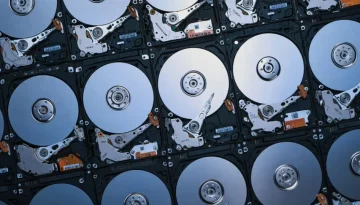 Toshiba: &Alpha;&rho;&nu;&epsilon;ί&tau;&alpha;&iota; &alpha;&nu;&tau;&iota;&kappa;&alpha;&tau;ά&sigma;&tau;&alpha;&sigma;&eta; &sigma;&kappa;&lambda;&eta;&rho;ώ&nu; &delta;ί&sigma;&kappa;&omega;&nu; &sigma;&tau;&alpha; &pi;&lambda;&alpha;ί&sigma;&iota;&alpha; &tau;&eta;&sigmaf; &epsilon;&gamma;&gamma;ύ&eta;&sigma;&eta;&sigmaf;
