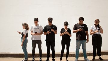Γιατί τα social media επηρεάζουν τόσο πολύ τη ζωή μας;