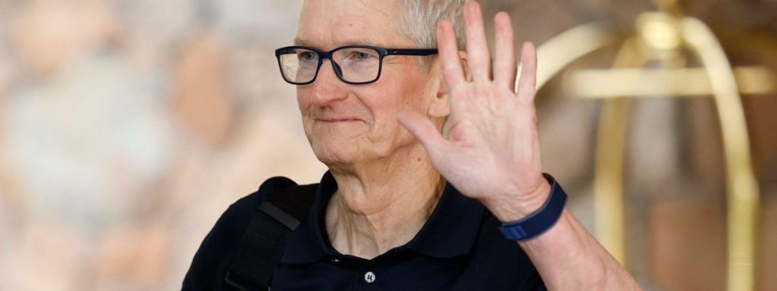 Ιστορική αλλαγή στην Apple: Ο Tim Cook παραιτείται – Νέος CEO ο John Ternus