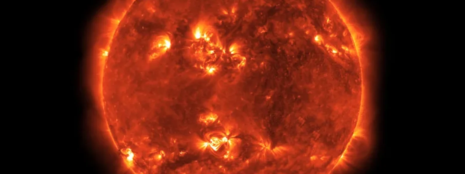 Νέα προσομοίωση αλλάζει όσα πιστεύαμε για το πώς γερνούν τα άστρα