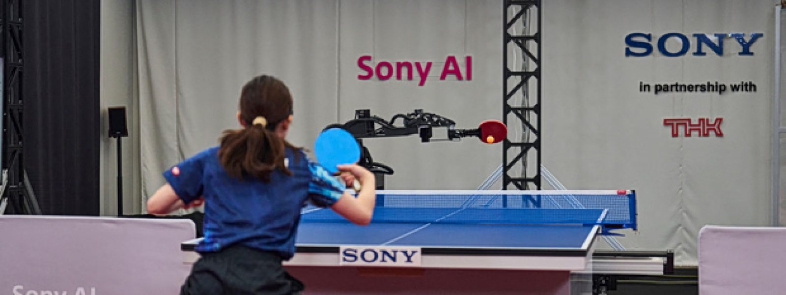 Το «ChatGPT της Ρομποτικής»: Ρομπότ κερδίζει επαγγελματίες στο πινγκ πονγκ [βίντεο]