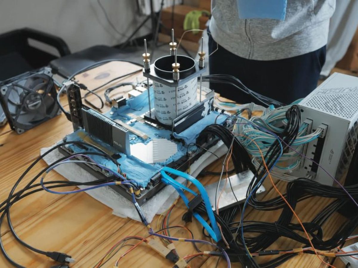 -256°C και 9,2 GHz overclocking: Κινέζοι κάνουν ό,τι δεν πίστευε κανείς με Intel CPU