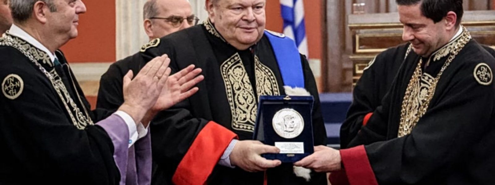 &Epsilon;&pi;ί&tau;&iota;&mu;&omicron;&sigmaf; &delta;&iota;&delta;ά&kappa;&tau;&omicron;&rho;&alpha;&sigmaf; &tau;&omicron;&upsilon; &Epsilon;&Kappa;&Pi;&Alpha; &alpha;&nu;&alpha;&gamma;&omicron;&rho;&epsilon;ύ&tau;&eta;&kappa;&epsilon; &omicron; &Epsilon;&upsilon;ά&gamma;&gamma;&epsilon;&lambda;&omicron;&sigmaf; &Beta;&epsilon;&nu;&iota;&zeta;έ&lambda;&omicron;&sigmaf;