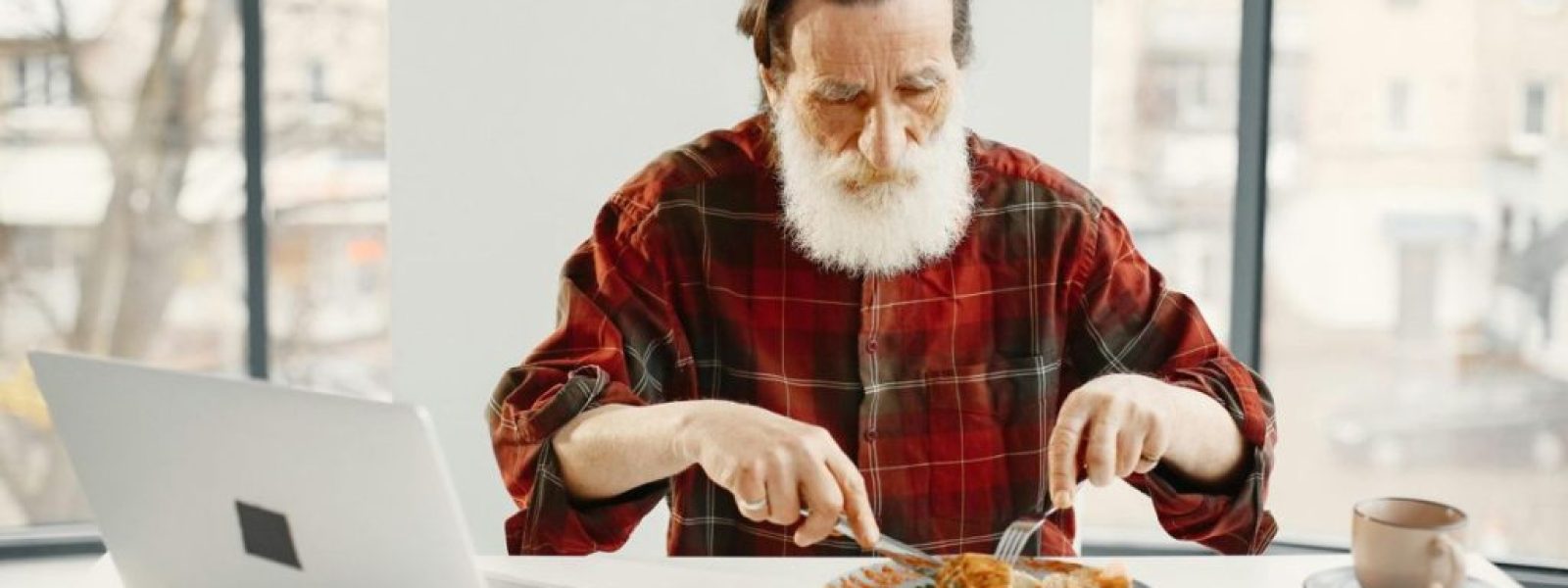 Έρευνα: Πώς η αλλαγή διατροφής για 4 εβδομάδες μειώνει τη βιολογική ηλικία