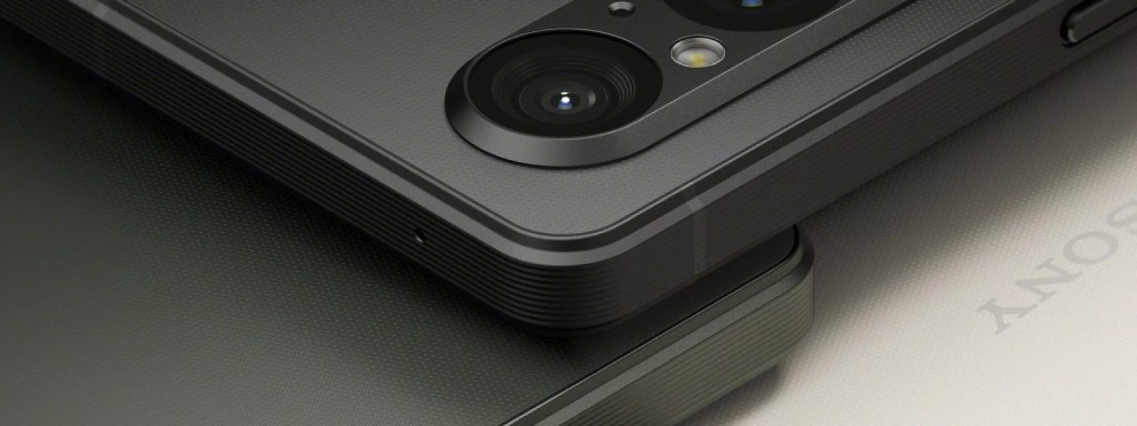 &Gamma;&iota;&alpha;&tau;ί &eta; &sigma;&upsilon;&mu;&phi;&omega;&nu;ί&alpha; Sony&ndash;TSMC &alpha;&lambda;&lambda;ά&zeta;&epsilon;&iota; &tau;&alpha; &pi;ά&nu;&tau;&alpha; &sigma;&tau;&iota;&sigmaf; &kappa;ά&mu;&epsilon;&rho;&epsilon;&sigmaf; &tau;&omega;&nu; smartphones
