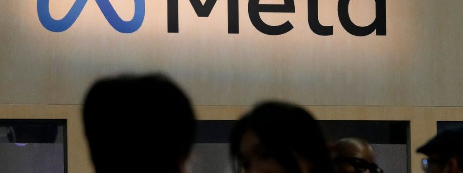 Η Meta επιστρατεύει την τεχνητή νοημοσύνη για τον εντοπισμό ανηλίκων σε Facebook και Instagram