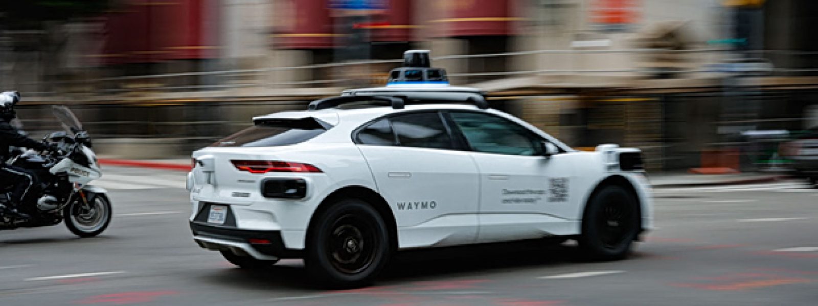 Η Waymo ανακαλεί χιλιάδες ρομποτικά ταξί έπειτα από σειρά ατυχημάτων