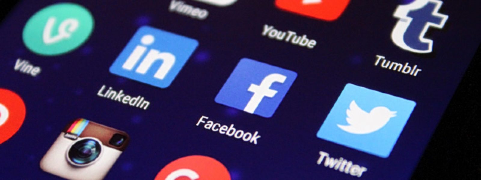 Τα social media στο εδώλιο: Μαζικές αγωγές στις ΗΠΑ για «εθισμό» των μαθητών