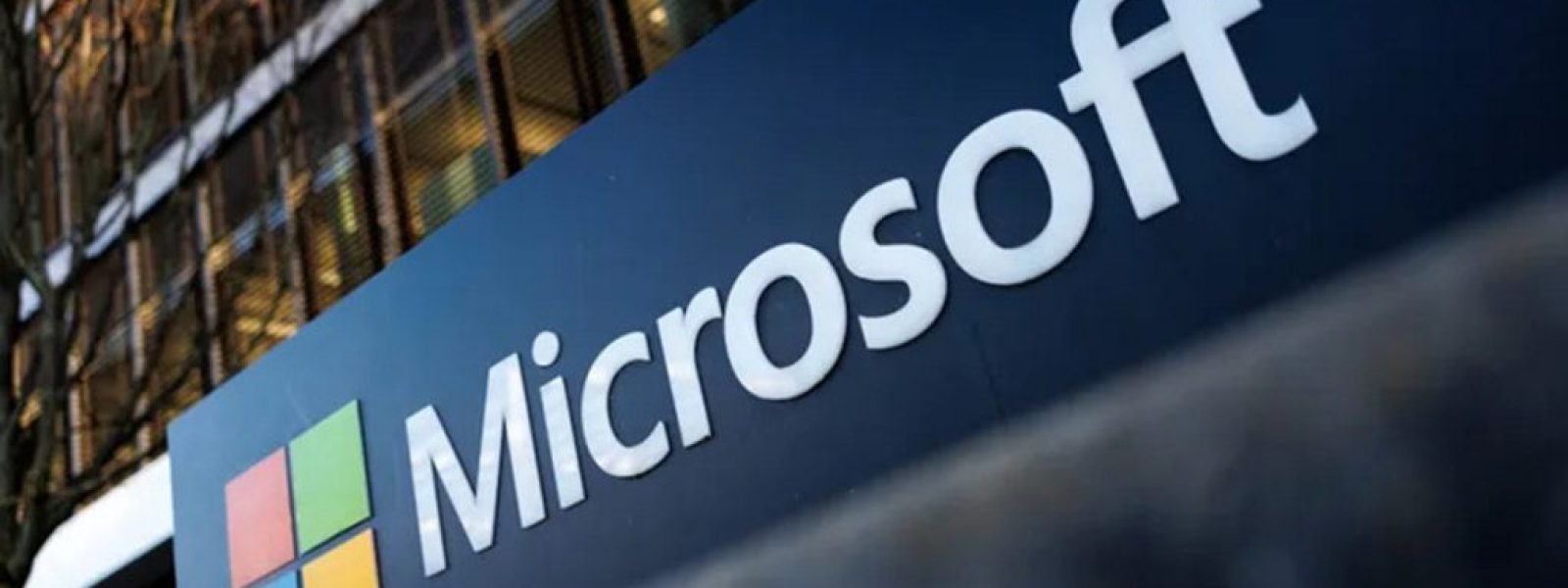 Η Microsoft αυξάνει τις τιμές – Ο «φόρος τεχνητής νοημοσύνης» φουσκώνει το κόστος λογισμικού για τις επιχειρήσεις