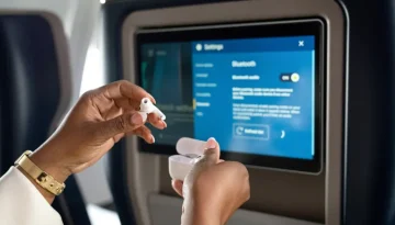 Χρήστης με ενεργό Bluetooth σε πτήση έκανε το αεροπλάνο να γυρίσει πίσω