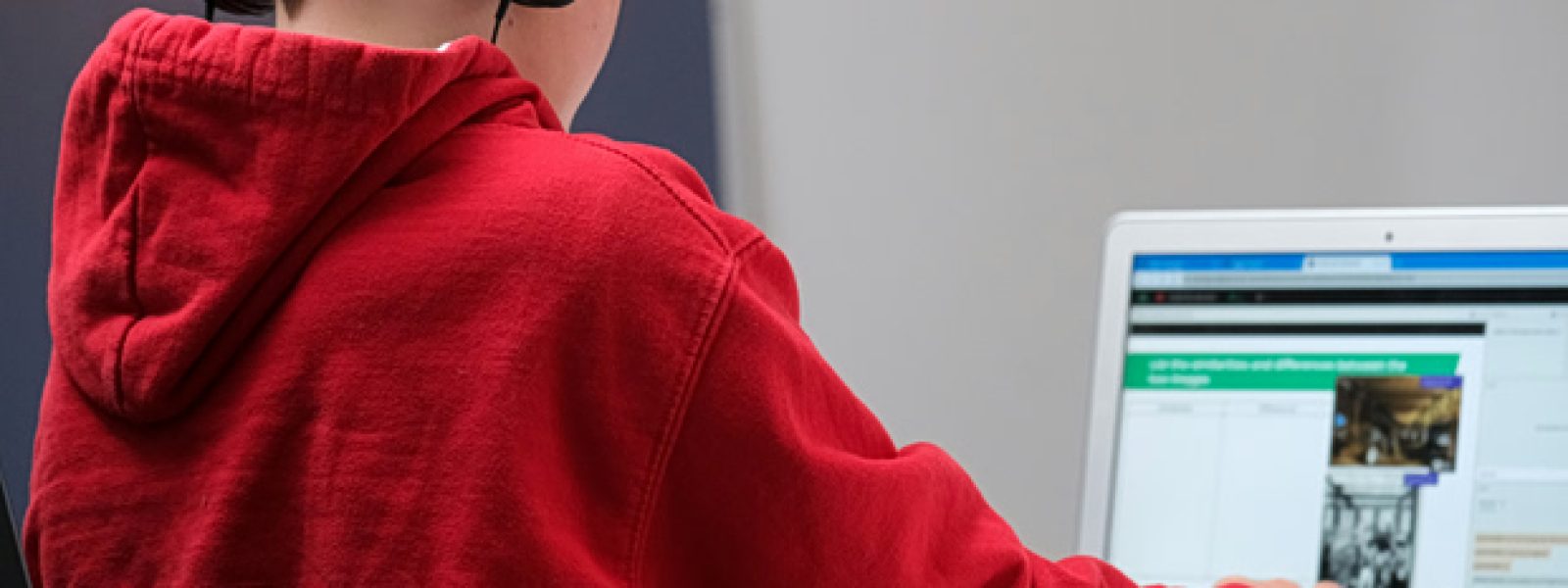 &Kappa;&alpha;&nu;&alpha;&delta;ά&sigmaf;: &Alpha;&pi;&alpha;&gamma;ό&rho;&epsilon;&upsilon;&sigma;&eta; &chi;&rho;ή&sigma;&eta;&sigmaf; social media &gamma;&iota;&alpha; &pi;&alpha;&iota;&delta;&iota;ά &kappa;ά&tau;&omega; &tau;&omega;&nu; 16 &epsilon;&tau;ώ&nu; &kappa;&alpha;&iota; &alpha;&upsilon;&sigma;&tau;&eta;&rho;&omicron;ί &kappa;&alpha;&nu;ό&nu;&epsilon;&sigmaf; &sigma;&tau;&alpha; chatbots AI