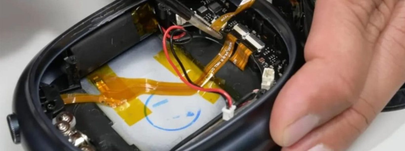 Μισή μπαταρία και αισθητήρες ζωγραφιστοί — έτσι είναι τα ψεύτικα Apple προϊόντα