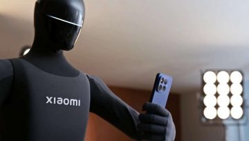 Ρομπότ της Xiaomi βγάζει φωτογραφίες κρατώντας μόνο του το κινητό