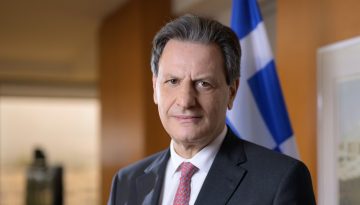 Τεχνητή Νοημοσύνη: Η Εκτόπιση της Εργασίας – το νέο βιβλίο του Θόδωρου Σκυλακάκη