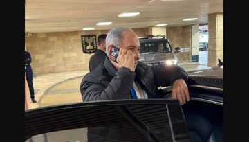 Ισραήλ: Ο λόγος που ο πρωθυπουργός βάζει ταινία στην κάμερα του κινητού | Techmaniacs
