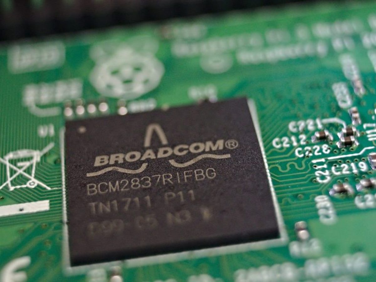 Συμφωνία Apple – Broadcom για iPhone εξαρτήματα ως το 2031 – MyPhone.gr