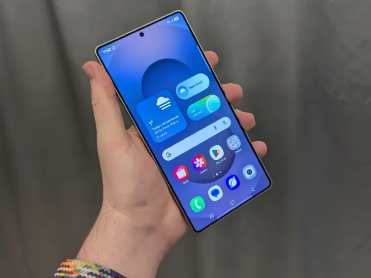 Galaxy S26 Ultra: Κοκκινίζουν οι οθόνες τους και η Samsung δεν ξέρει γιατί – Techmaniacs