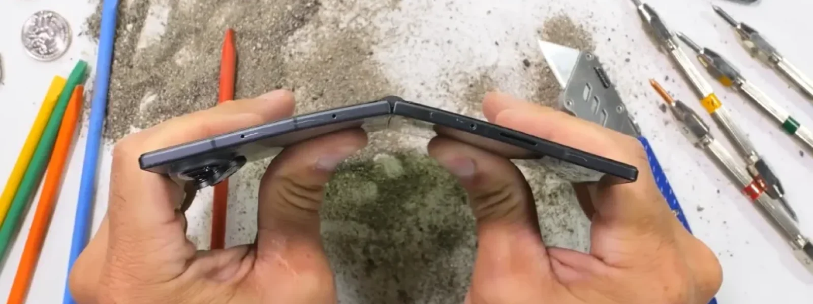 Galaxy Z Fold 8: Πέρασε από τα χέρια του JerryRigEverything – Είδαμε αντοχή και αστοχίες – Techmaniacs