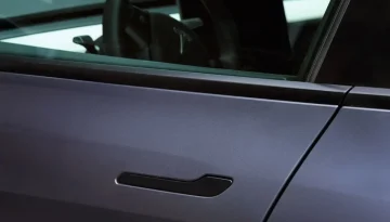 Tesla: &Mu;&alpha;&zeta;&iota;&kappa;ή &alpha;&nu;ά&kappa;&lambda;&eta;&sigma;&eta; 3 &epsilon;&kappa;&alpha;&tau;. &omicron;&chi;&eta;&mu;ά&tau;&omega;&nu; &sigma;&tau;&eta;&nu; &Kappa;ί&nu;&alpha; &lambda;ό&gamma;&omega; &tau;&omega;&nu; &kappa;&rho;&upsilon;&phi;ώ&nu; &chi;&epsilon;&iota;&rho;&omicron;&lambda;&alpha;&beta;ώ&nu; &ndash; Techmaniacs
