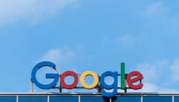 &Alpha;&upsilon;&tau;ό &epsilon;ί&nu;&alpha;&iota; &tau;&omicron; &nu;έ&omicron; design &tau;&eta;&sigmaf; &epsilon;&phi;&alpha;&rho;&mu;&omicron;&gamma;ή&sigmaf; &kappa;&alpha;&iota;&rho;&omicron;ύ Google: Έ&tau;&sigma;&iota; &kappa;&alpha;&tau;&epsilon;&beta;&alpha;ί&nu;&epsilon;&iota; &sigma;&epsilon; &omicron;&pi;&omicron;&iota;&omicron;&delta;ή&pi;&omicron;&tau;&epsilon; &kappa;&iota;&nu;&eta;&tau;ό &ndash; Techmaniacs