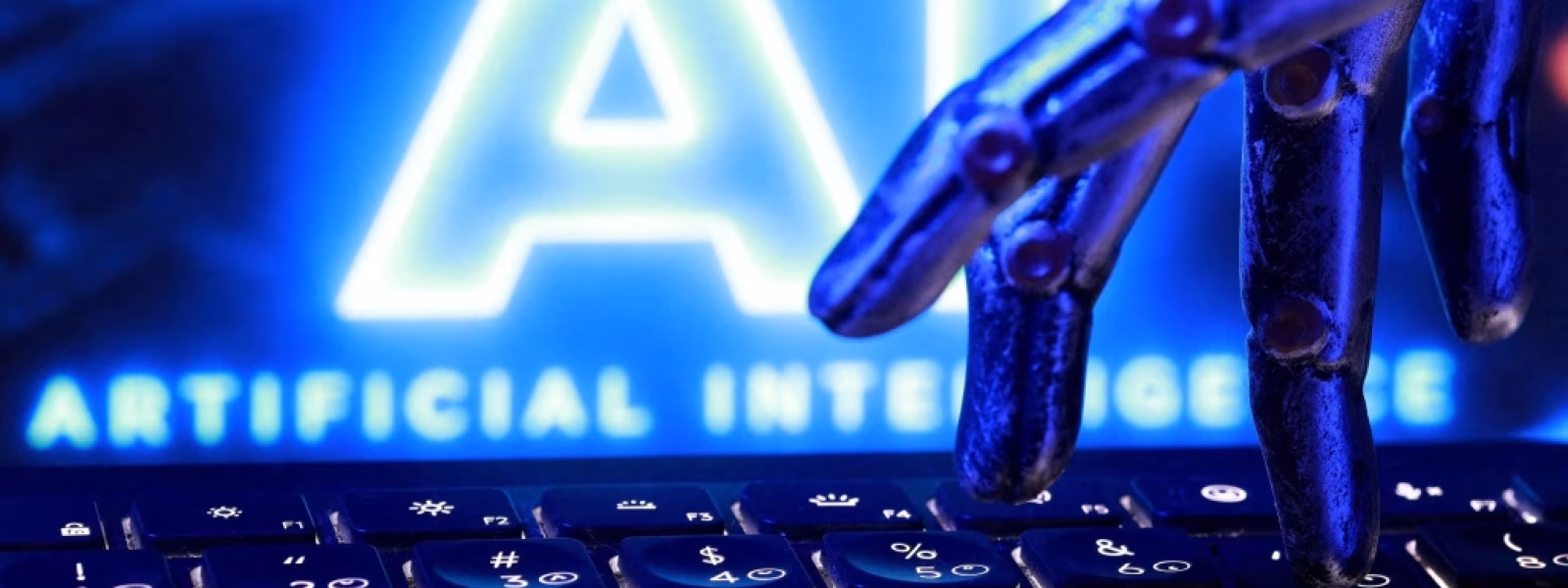 &Omicron;&iota; &epsilon;&pi;&iota;&kappa;&epsilon;&phi;&alpha;&lambda;ή&sigmaf; &tau;&omega;&nu; &epsilon;&tau;&alpha;&iota;&rho;&epsilon;&iota;ώ&nu; AI &sigma;ή&mu;&epsilon;&rho;&alpha; &sigma;&tau;&omicron;&nu; &Lambda;&epsilon;&upsilon;&kappa;ό &Omicron;ί&kappa;&omicron;, &eta; &epsilon;&pi;&omicron;&pi;&tau;&epsilon;ί&alpha; &sigma;&tau;&omicron; &mu;&epsilon;&nu;&omicron;ύ | in.gr