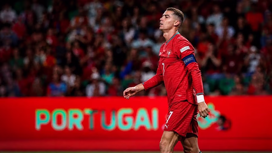 Cristiano_Ronaldo_No7