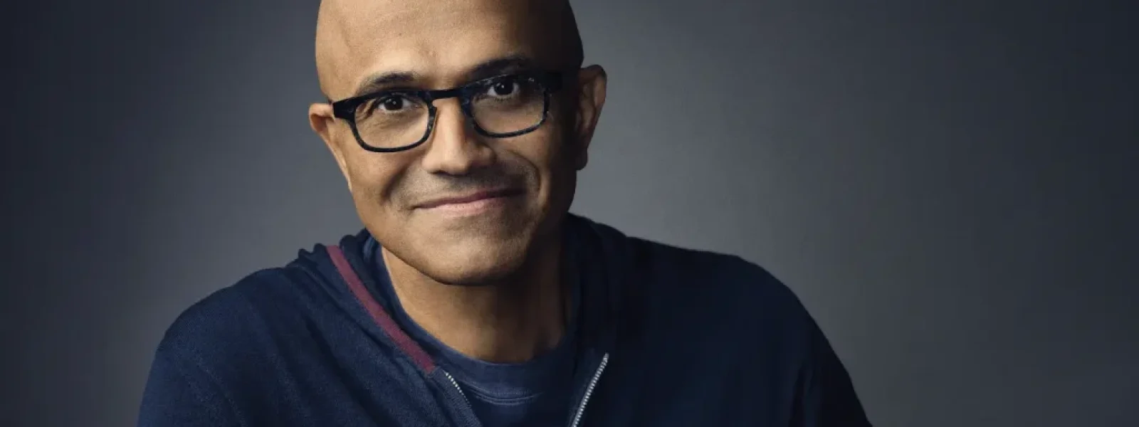 &Omicron; Satya Nadella &tau;&eta;&sigmaf; Microsoft &alpha;&pi;&epsilon;&iota;&lambda;&epsilon;ί &tau;&eta; &lambda;&omicron;&gamma;&iota;&kappa;ή &tau;&omega;&nu; app stores &ndash; MyPhone.gr